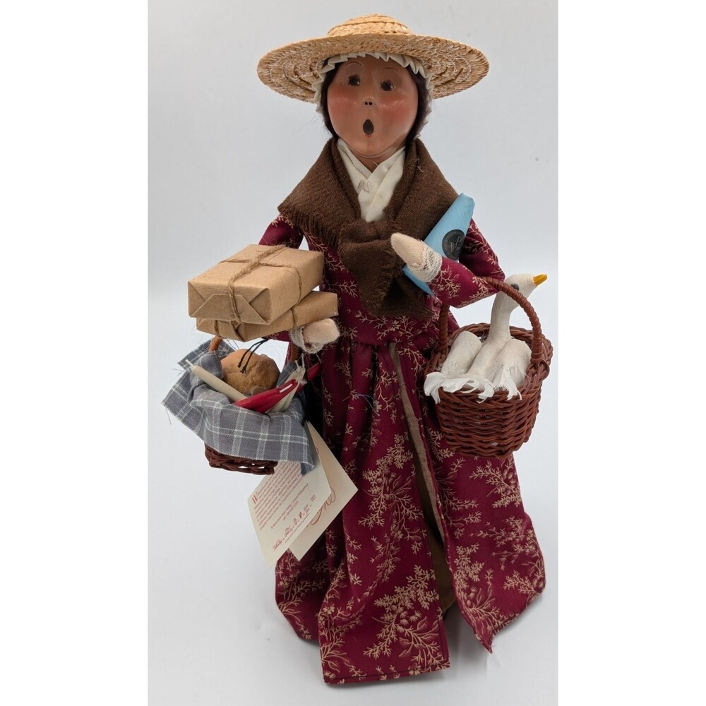 2003 Byers Choice Williamsburg Shopping Woman Candles Goose Basket Packages